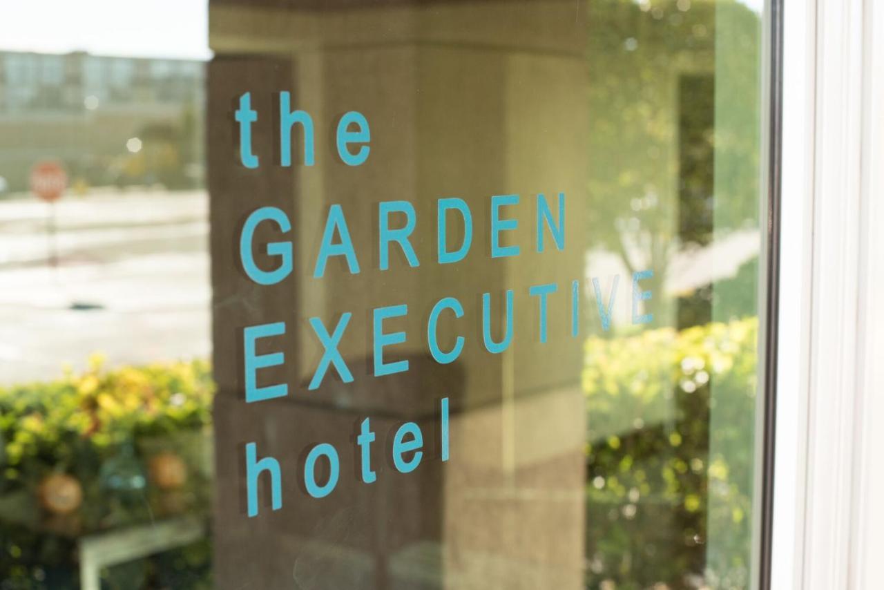 Garden Executive Hotel South Plainfield Exterior foto
